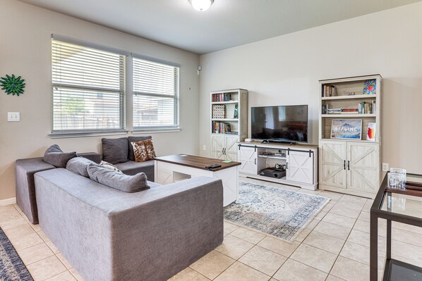 House (3 Bedrooms) | Front of property