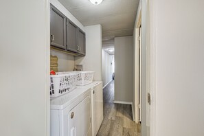 Interior - Easy Airport & City Access: Dallas-fort Worth Base (Irving)