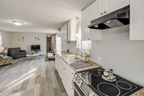 Interior - Easy Airport & City Access: Dallas-fort Worth Base (Irving)