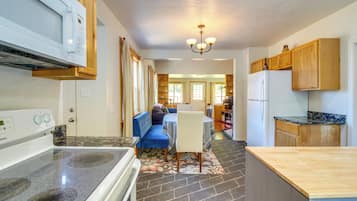 Cottage (3 Bedrooms) | Interior