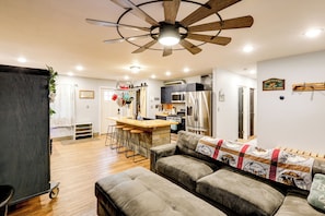 House (3 Bedrooms) | Interior