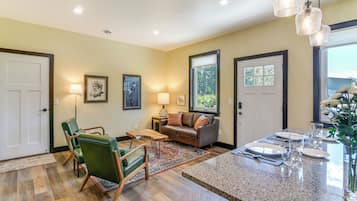 House (1 Bedroom) | Interior