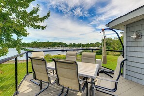 House (3 Bedrooms) | Interior - Waterfront Getaway: Lake Champlain Family Retreat! (Colchester)