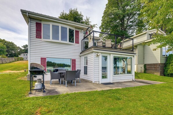 House (3 Bedrooms) | Interior - Waterfront Getaway: Lake Champlain Family Retreat! (Colchester)