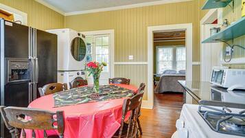 Rumah (2 Bedrooms) | Interior