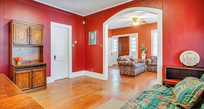 Walkable Dtwn Lafayette Home w/ Screened Porch