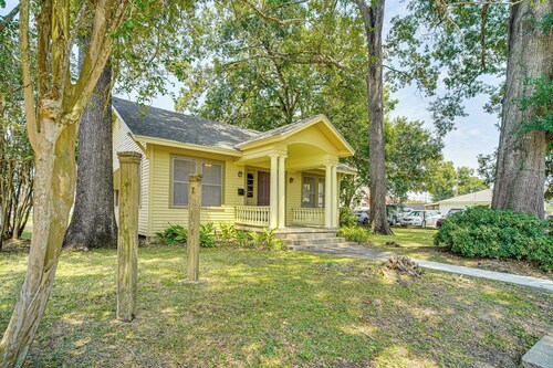 Walkable Dtwn Lafayette Home w/ Screened Porch