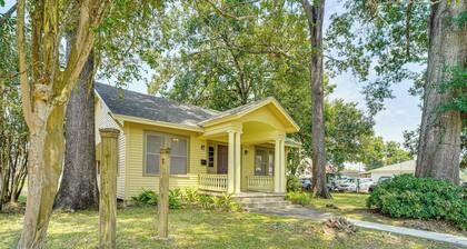 Walkable Dtwn Lafayette Home w/ Screened Porch