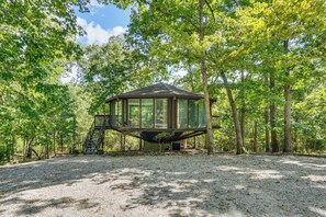 Front of property - Unique Treehouse Hideaway Near Lake of the Ozarks (Lake Ozark)