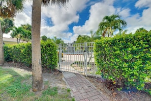 Interior - 4 Mi to Siesta Key Beach: Condo w/ Pool Access (Sarasota)