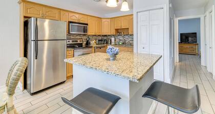 Explore Sarasota: Condo w/ Pool Access, Near Dtwn