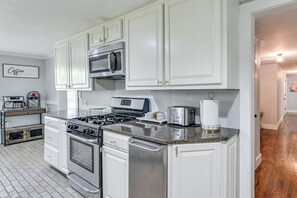 House (2 Bedrooms) | Interior