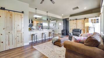 House (1 Bedroom) | Interior