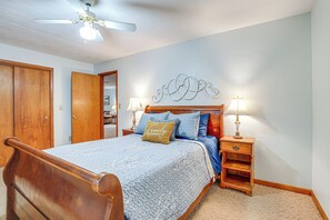 House (2 Bedrooms) | Interior