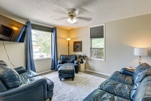 House (3 Bedrooms) | Front of property