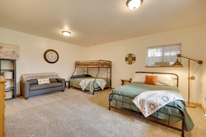 House (2 Bedrooms) | Interior
