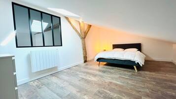 2 quartos, ferros/tĂĄbuas de passar roupa, Wi-Fi de cortesia