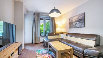 Classic-huoneisto, parveke | Olohuone | Älytelevisio