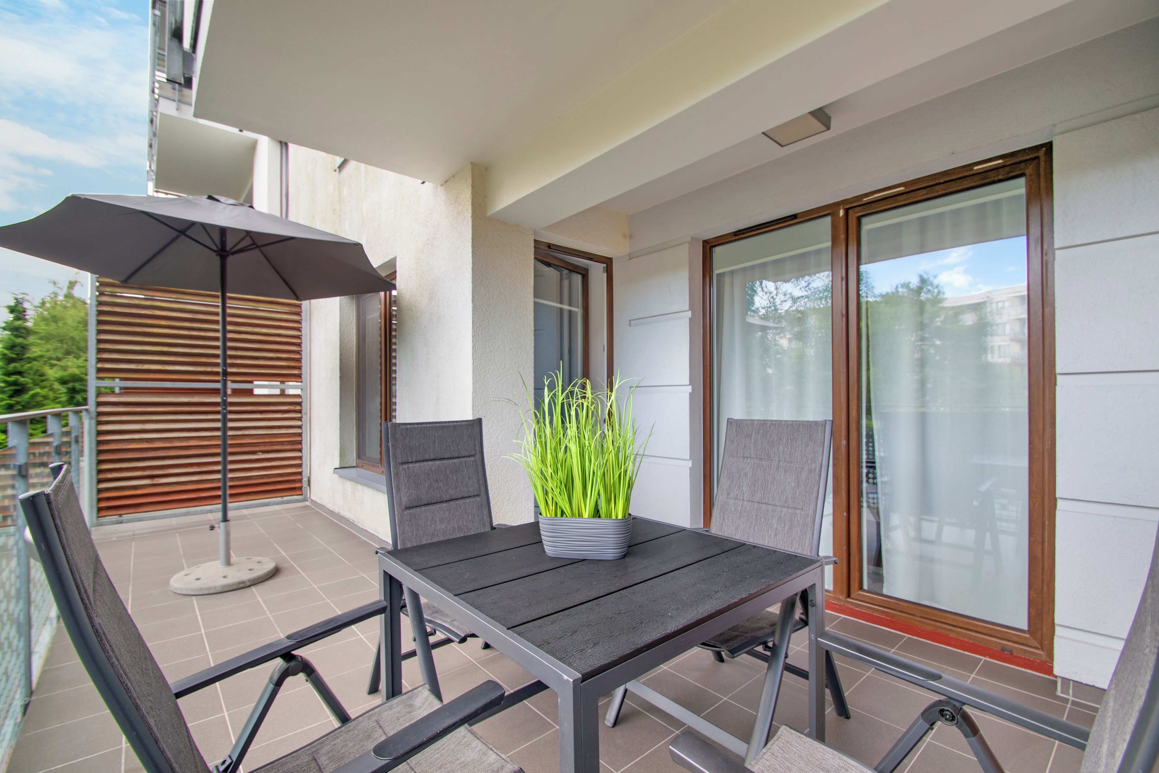 Apartamento clásico, balcón | Balcón