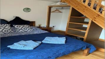 1 chambre, fer et planche à repasser, Wi-Fi, literie fournie
