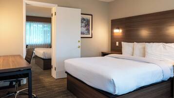 Schreibtisch, laptopgeeigneter Arbeitsplatz, kostenloses WLAN