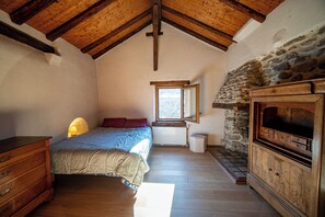 2 bedrooms, iron/ironing board, free WiFi, bed sheets - Mountain house near Méribel (Brides-les-Bains)