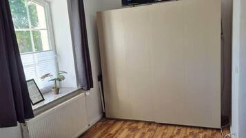 1 makuuhuone, silitysrauta/-lauta, ilmainen Wi-Fi, vuodevaatteet