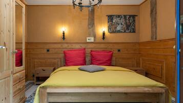 1 chambre, fer et planche Ă repasser, Wi-Fi, draps fournis