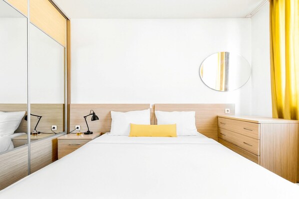 1 bedroom, iron/ironing board, free WiFi, bed sheets