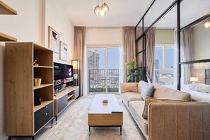 TV - Modern 1BR at Collective | Dubai Hills Mall Nearby (Dubai)