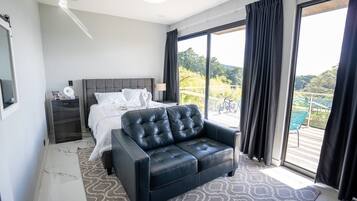 9 bedrooms, iron/ironing board, WiFi, bed sheets