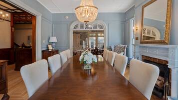 House | 7 bedrooms