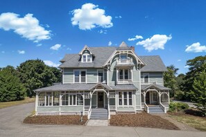 7 bedrooms - Historic Estate - Group Gatherings Retreats (Wolfville)