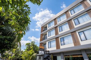 Unclassified image, 3 of 68, button - TheNomad Canggu (Canggu)