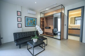 Deluxe Stüdyo, 1 En Büyük (King) Boy Yatak | Masa, ütü/ütü masası, ücretsiz kablosuz İnternet, çarşaf takımı 