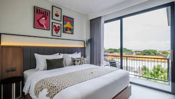 Doppia Deluxe, balcone | Una scrivania, ferro/asse da stiro, Wi-Fi gratuito, lenzuola