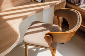 Standardzimmer | Schreibtisch, Bügeleisen/Bügelbrett, kostenloses WLAN, Bettwäsche