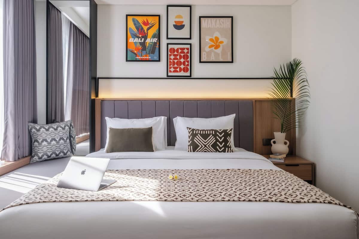 Standard Room | Desk, iron/ironing board, free WiFi