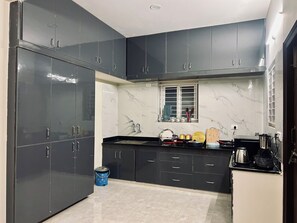 Luxury Apartment, Balcony | Private kitchen