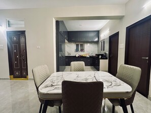 Tempat makan keluarga