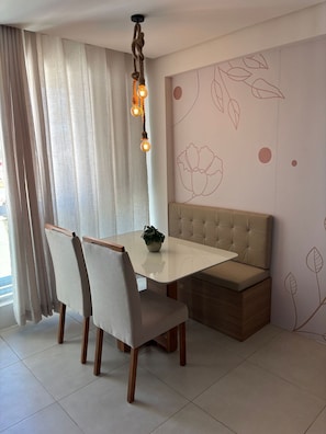 Studio | Dining