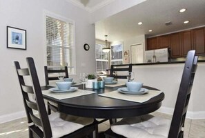 Condo, 3 Bedrooms | Dining