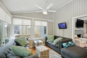 House, 3 Bedrooms | Living area | Smart TV, streaming services