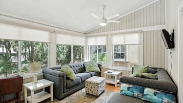 House, 3 Bedrooms | Living area | Smart TV, streaming services