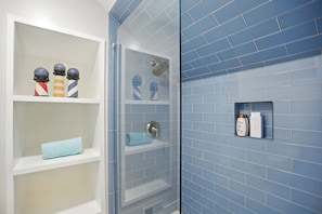 House, 3 Bedrooms | Bathroom | Towels, shampoo - Charming Seabrook Island Retreat 3 Bedroom Home (Seabrook Island)