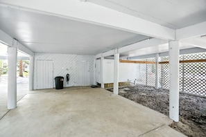 House, 3 Bedrooms | Property grounds
