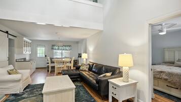 House, 3 Bedrooms | Living area | Smart TV, streaming services