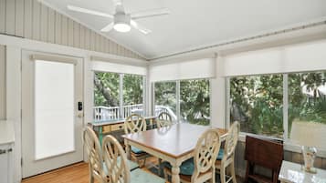 House, 3 Bedrooms | Dining