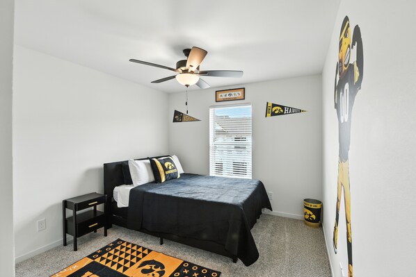 Casa de ciudad, 3 habitaciones | 3 habitaciones, espacio para trabajar con laptop y wifi gratis 