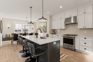 House, 6 Bedrooms | Private kitchen | Fridge, oven, coffee/tea maker, toaster - Southwest Getaway 6 Bedroom Home (St. George)